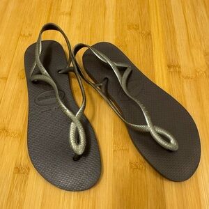 Havaianas Women's Sandals in Black and Silver